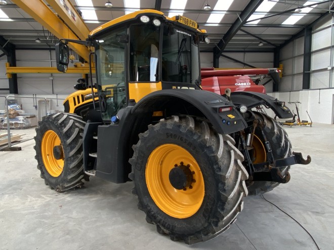 JCB Fastrac 4220