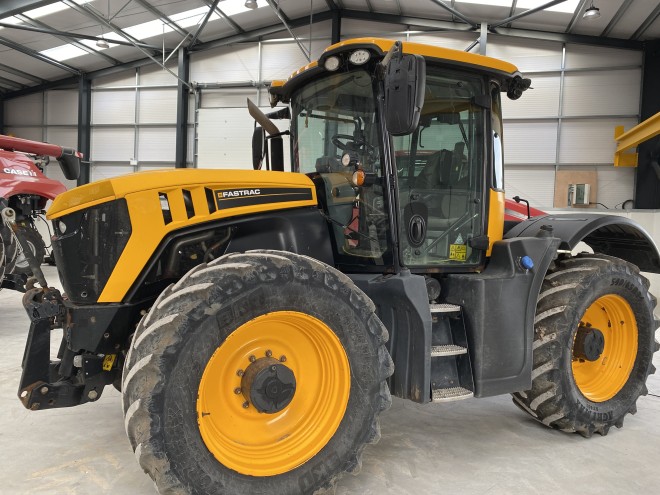 JCB Fastrac 4220