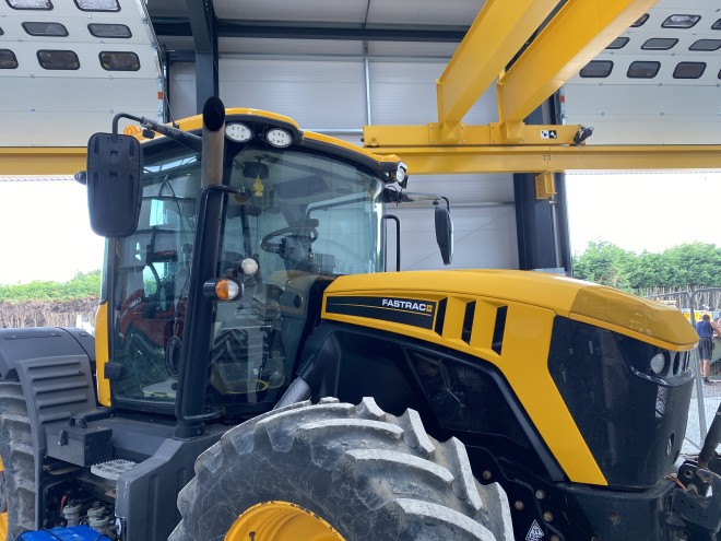 JCB Fastrac 4220