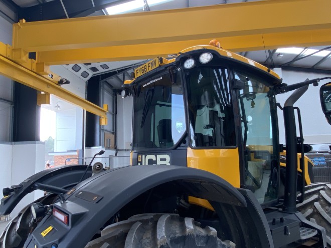 JCB Fastrac 4220