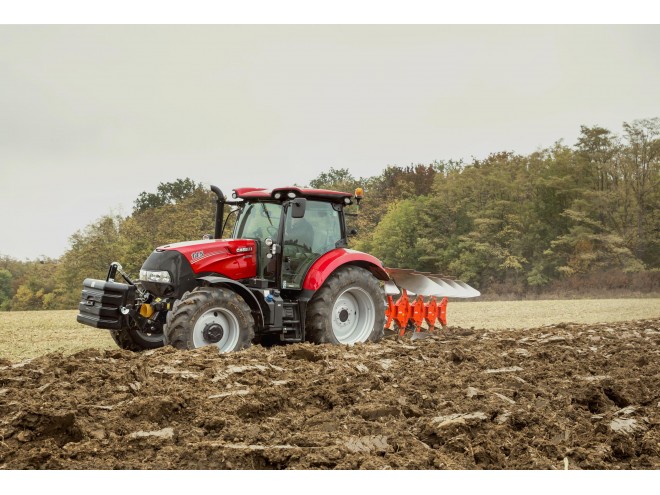 caseih_maxxum_cvx_plough_kuhn_102015_fr_mg_8202_2636_1782.jpg