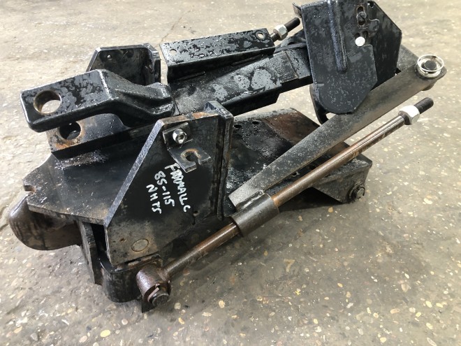pick up hitch for Case Farmall 85-115c + New Holland T4.