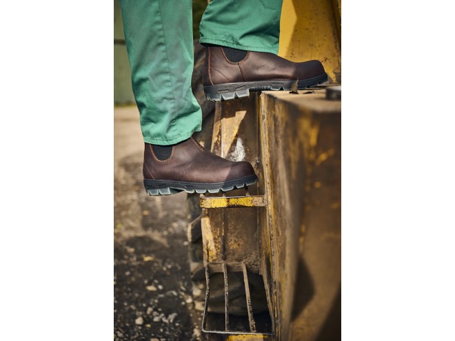 Grubs Fury Safety work boots Mahogany. Startin Tractors