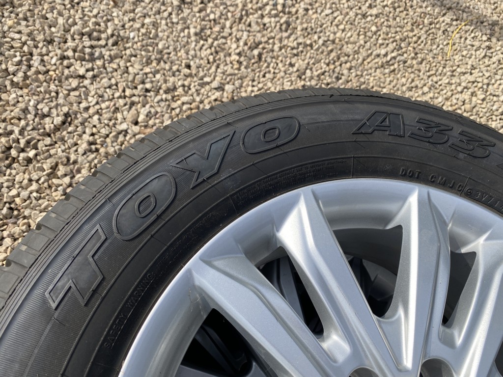 Genuine Isuzu Alloy Wheel & Tyre Set of 4, 255/60 r 18