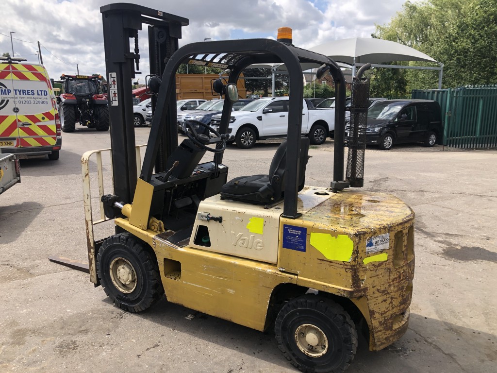 Yale Forklift GDP25RDV2415 yale-forklift-gdp25rdv2415