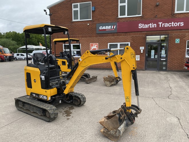 JCB 18-Z1 mini Digger with adjustable track width c/w 3 buckets back fill  blade and pipe work