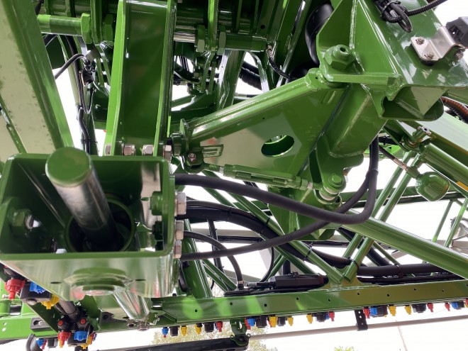 Amazone UX 4201 36M trailed sprayer steering axle Iso bus Amaselect, contour control, swing stop