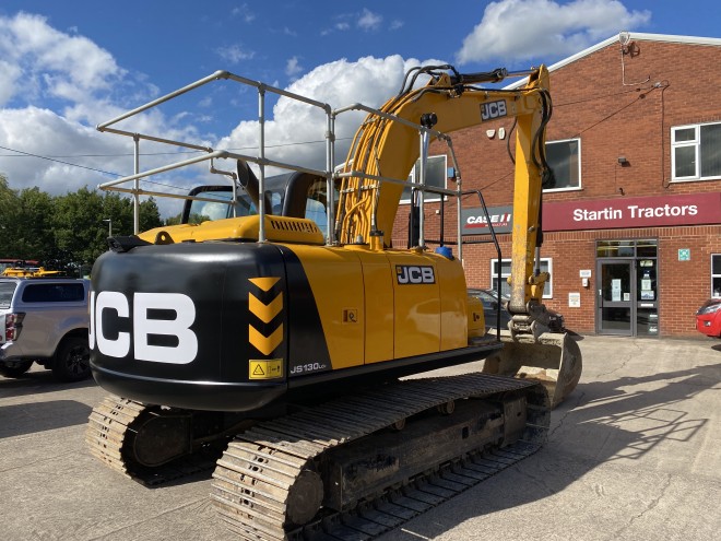 JCB JS 130 LC +  C/W quick hitch and bucket