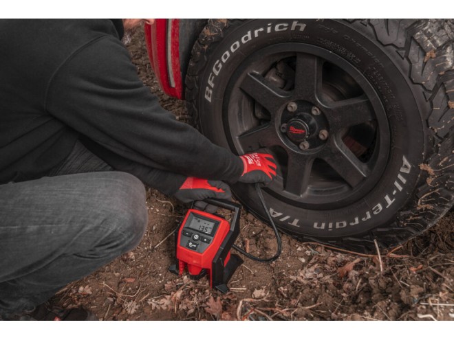 M12 Sub compact Inflator. OEM. Part No. 4933464124.  Milwaukee dealer. Milwaukee tools, power tools, hand tools, PPE. Cordless Milwaukee products. Milwaukee inflator. M12 tools. Startin tractors Milwaukee stockist. Click & collect.