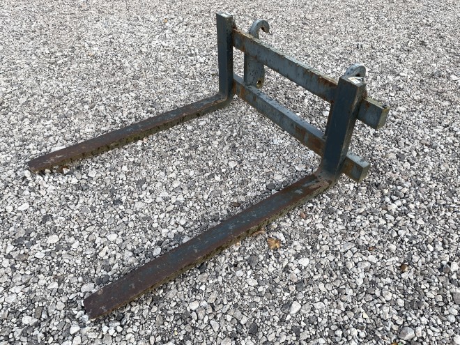 Pallet tines 2700 KG weidemann brackets