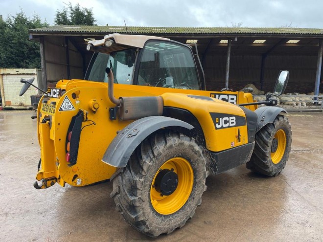 JCB 541-70 Agri Super C/W Q Hydraulic latching Q Fit and Pick up hitch