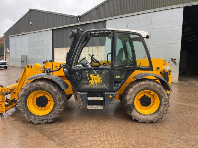 JCB 541-70 Agri Super C/W Q Hydraulic latching Q Fit and Pick up hitch