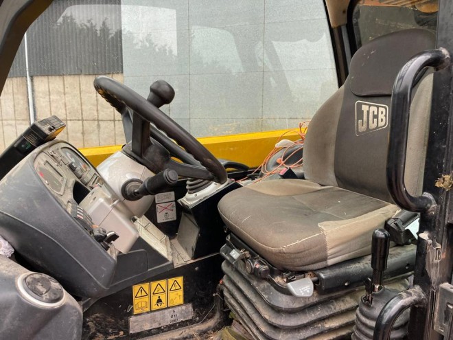 JCB 541-70 Agri Super C/W Q Hydraulic latching Q Fit and Pick up hitch