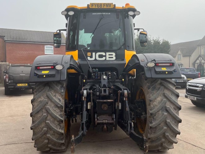 JCB Fastrac 4220