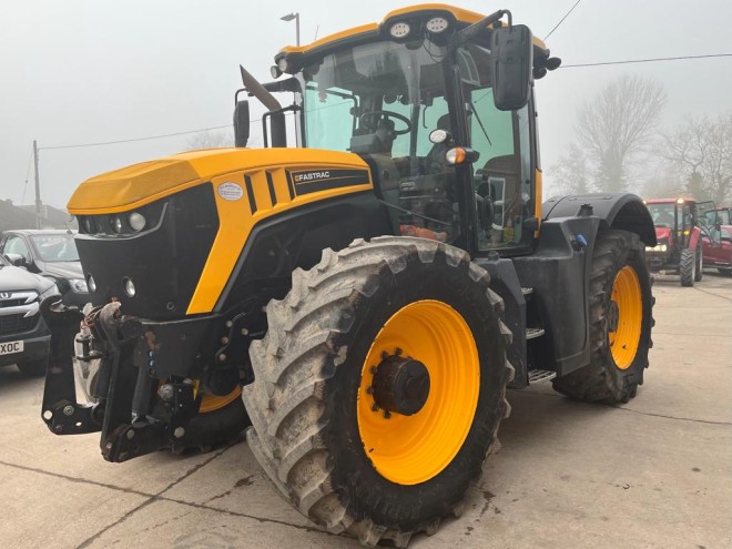 JCB Fastrac 4220