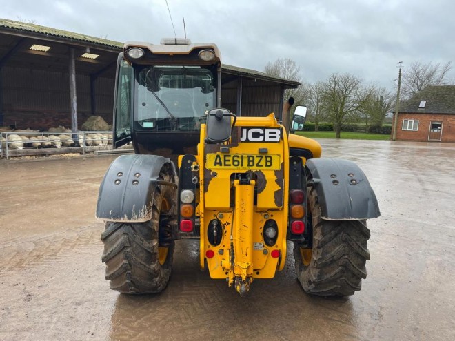 JCB 541-70 Agri Super C/W Q Hydraulic latching Q Fit and Pick up hitch