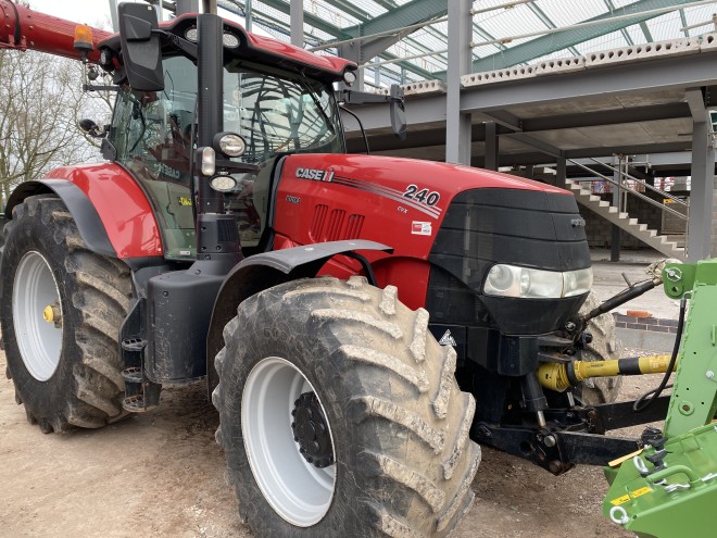 Case IH Puma 240 CVX C/W Front linkage and PTO, Full Accuguide