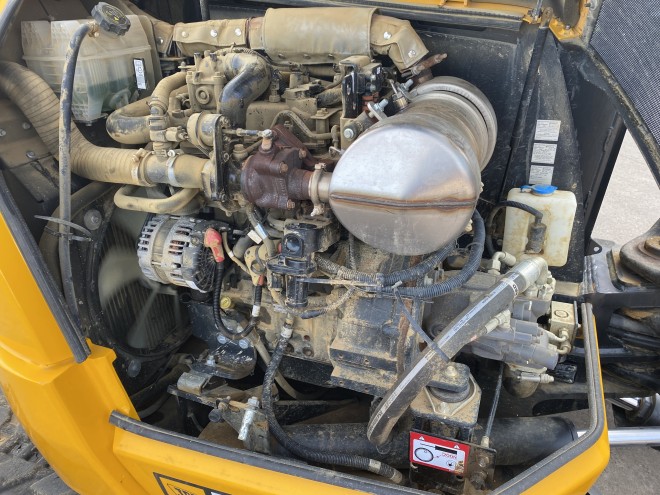 JCB 50 Z- 2 C/W Quick Hitch and 1 x 3' Bucket