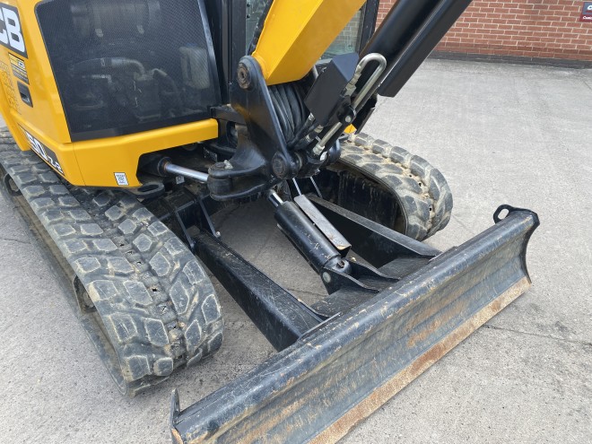 JCB 50 Z- 2 C/W Quick Hitch and 1 x 3' Bucket