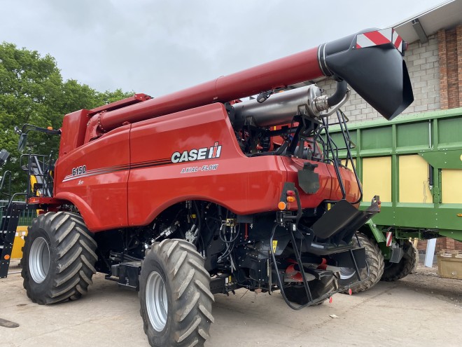 Case IH Axial Flow 6150 c/w 22' header