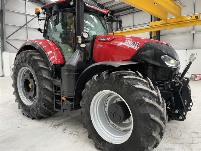 Case IH Optum 300 CVX 50 KPH C/W Front Linkage