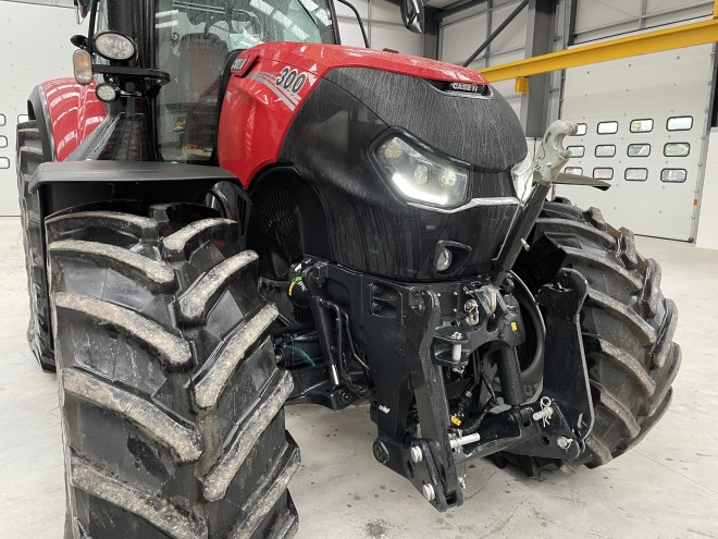 Case IH Optum 300 CVX 50 KPH C/W Front Linkage