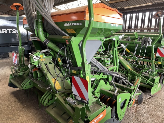 Amazone ADP 3001 special and KX3001 3m Powerharrow drill combination Iso bus