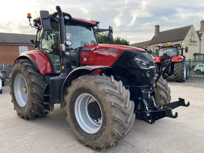 Case IH Puma 200 CVX Front Linkage Full Accuguide