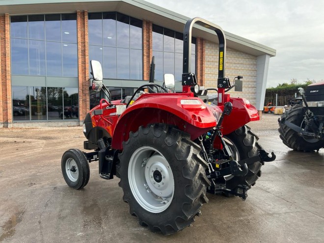 Case IH Farmall 55C 2WD Powershuttle ROPS