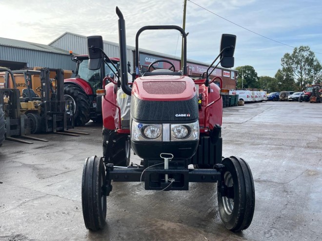 Case IH Farmall 55C 2WD Powershuttle ROPS