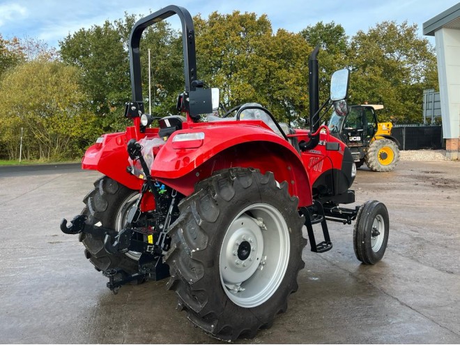 Case IH Farmall 55C 2WD Powershuttle ROPS