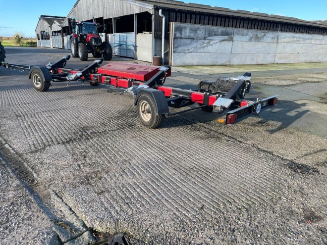 Case IH Axial Flow 7150 c/w 25'' Vario header and trailer