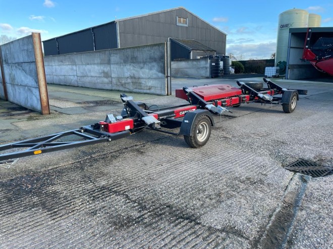 Case IH Axial Flow 7150 c/w 25'' Vario header and trailer