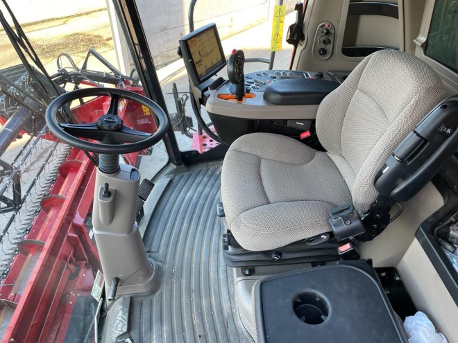 Case IH Axial Flow 7150 c/w 25'' Vario header and trailer EX Demo