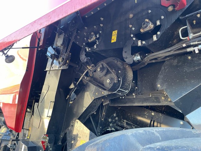 Case IH Axial Flow 7150 c/w 25'' Vario header and trailer EX Demo
