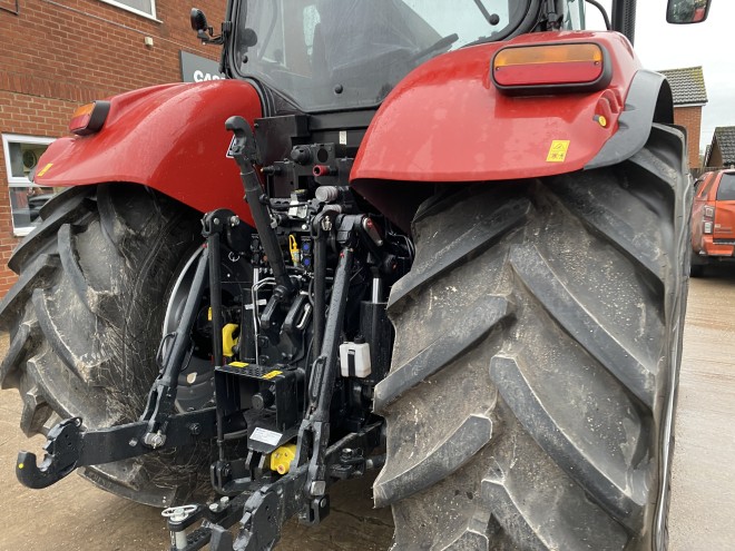 Case IH Puma 220 Powershift, Front linkage, Front pto, Dual motion seat Accuguide ready