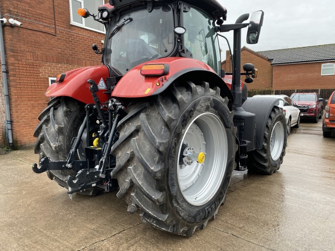 Case IH Puma 220 Powershift, Front linkage, Front pto, Dual motion seat Accuguide ready