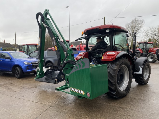 Spearhead Twiga S55 Classic comes with Mini Pilot 1.2m Head Hydraulic Roller