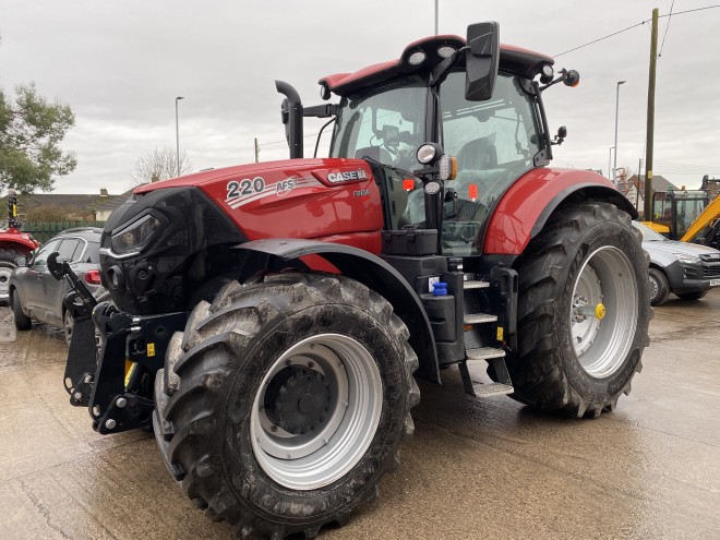 Case IH Puma 220 Powershift, Front linkage, Front pto, Dual motion seat Accuguide ready