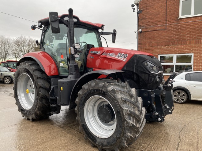 Case IH Puma 220 Powershift, Front linkage, Front pto, Dual motion seat Accuguide ready