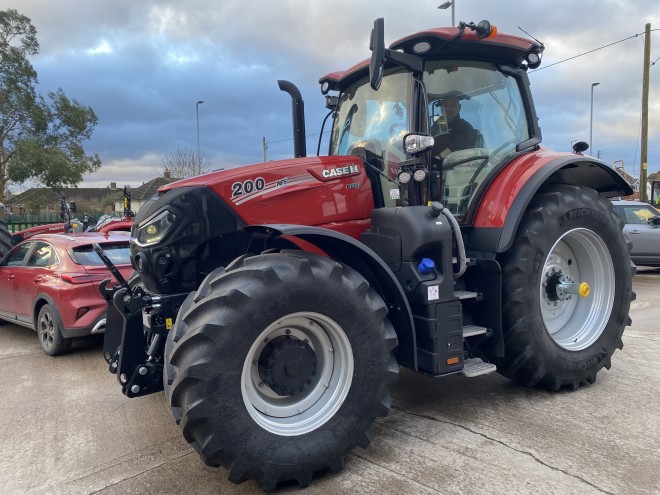 Case IH Puma 200 AFS Connect CVX Drive  Front Linkage, Full Accuguide