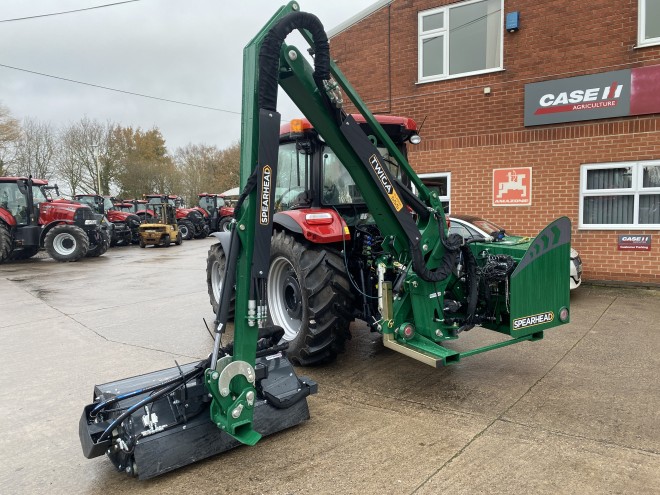 Spearhead Twiga S55 Classic comes with Mini Pilot 1.2m Head Hydraulic Roller