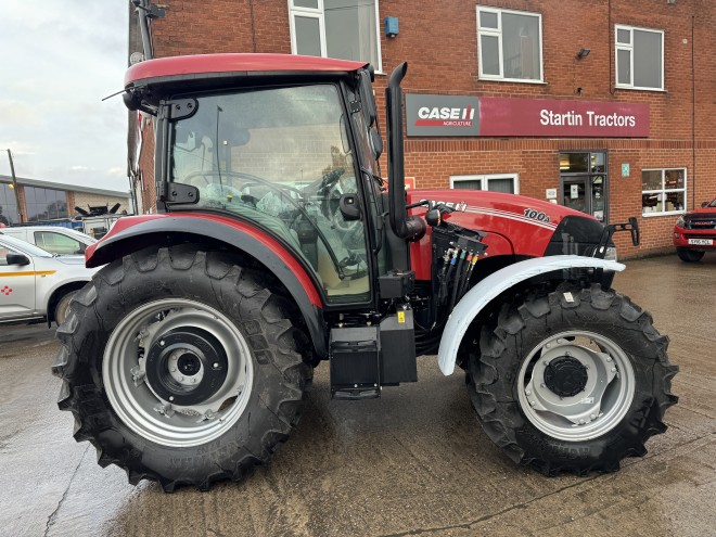 Case IH Farmall 100A PowerShuttle