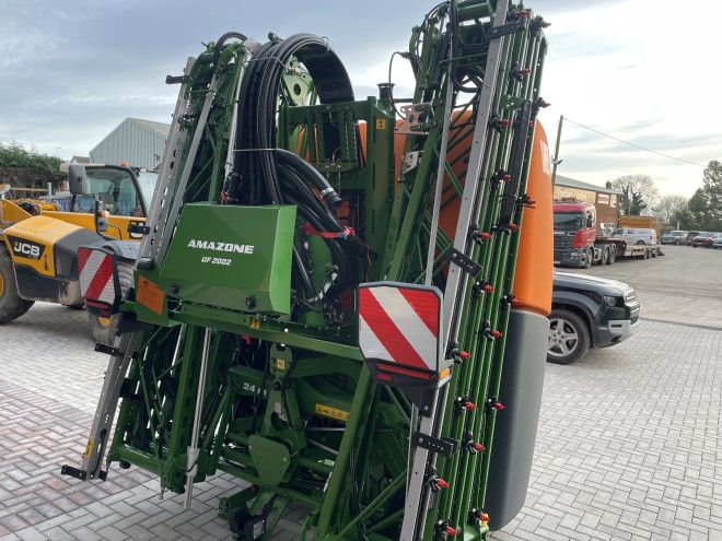 Amazone UF 2002 24M 2000L Isobus