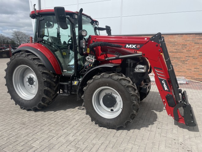 Case IH Farmall 120C HI-LO with U406+ loader