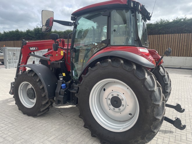 Case IH Farmall 120C HI-LO with U406+ loader