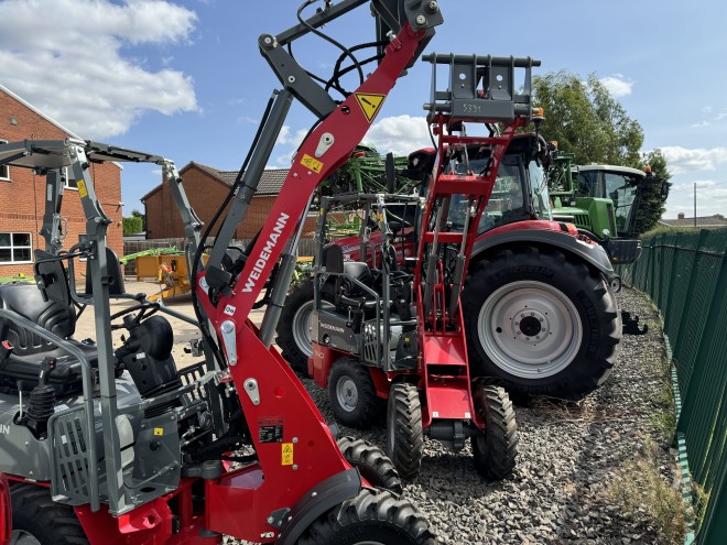 Weidemann 1140 C/W Bucket and Pallet forks
