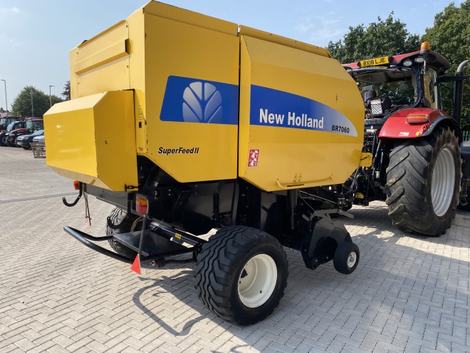 New Holland BR 7060 Super Feed II Round Baler 32000