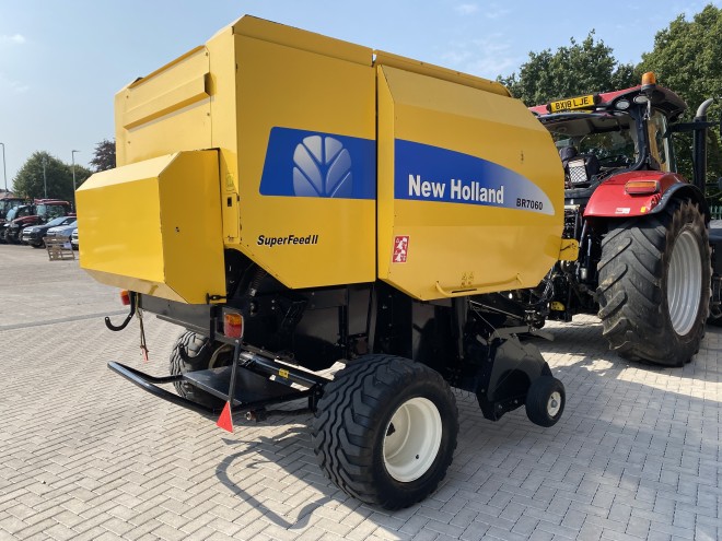New Holland BR 7060 Super Feed II Round Baler 32000