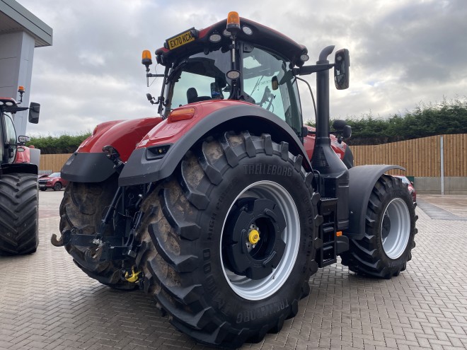 Case IH Optum 300 CVX 50 KPH C/W Front Linkage